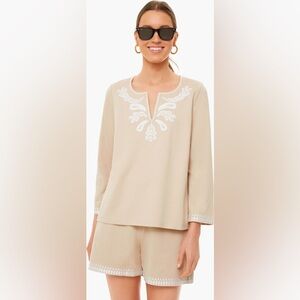 Tuckernut Miguelina embroidered top‎ beige size Large